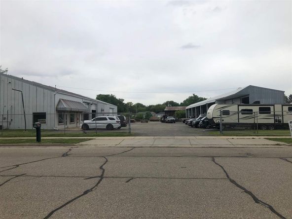 939 Storrs Lake Rd, Milton, WI 53563